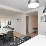 8 Person In Appartement *