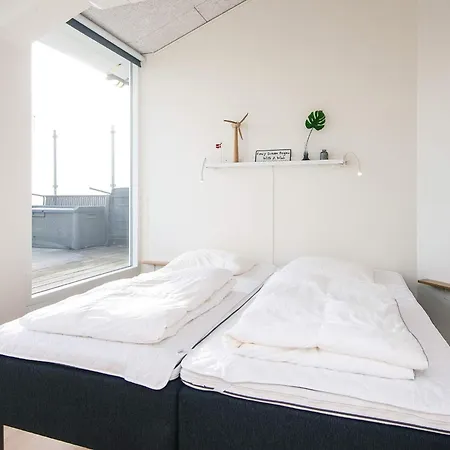 8 Person In Ringkøbing