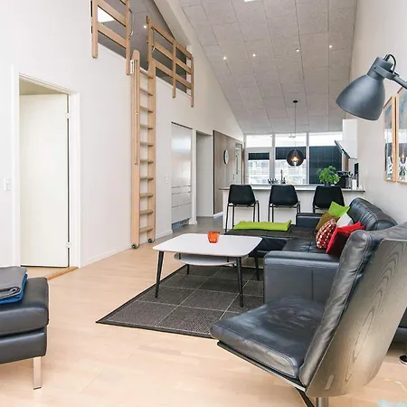 8 Person In Appartement